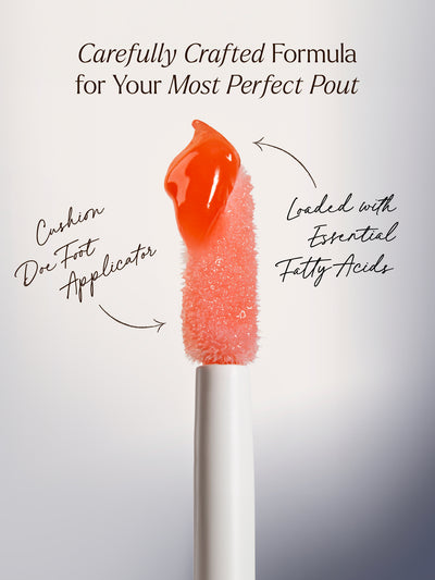 Pure Radiance Overnight Lip Treatment close up of applicator with product on top. Carefully crafted formula for your most perfect pout. Loaded with essential fatty acids and a cushion doe applicator.